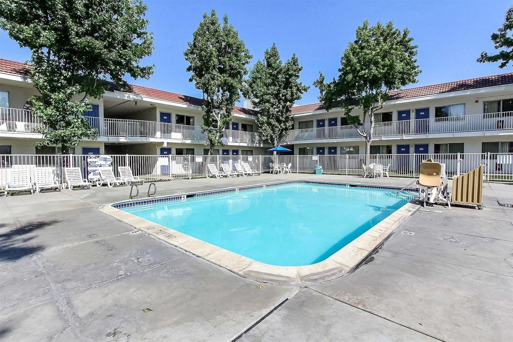 Park Inn By Radisson, San Jose Exterior photo